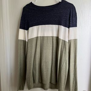 Goodfellow long sleeve t shirt. Tri color.